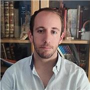 Graduado en Derecho y ADE sito en Alicante. Ofrezco dar clases en materias jurídicas, tanto para la preparación de la carrera como para oposiciones, y en el ámbito de empresa a estudiantes de enseñanzas medias. También podría dar clases de Matemáticas ori